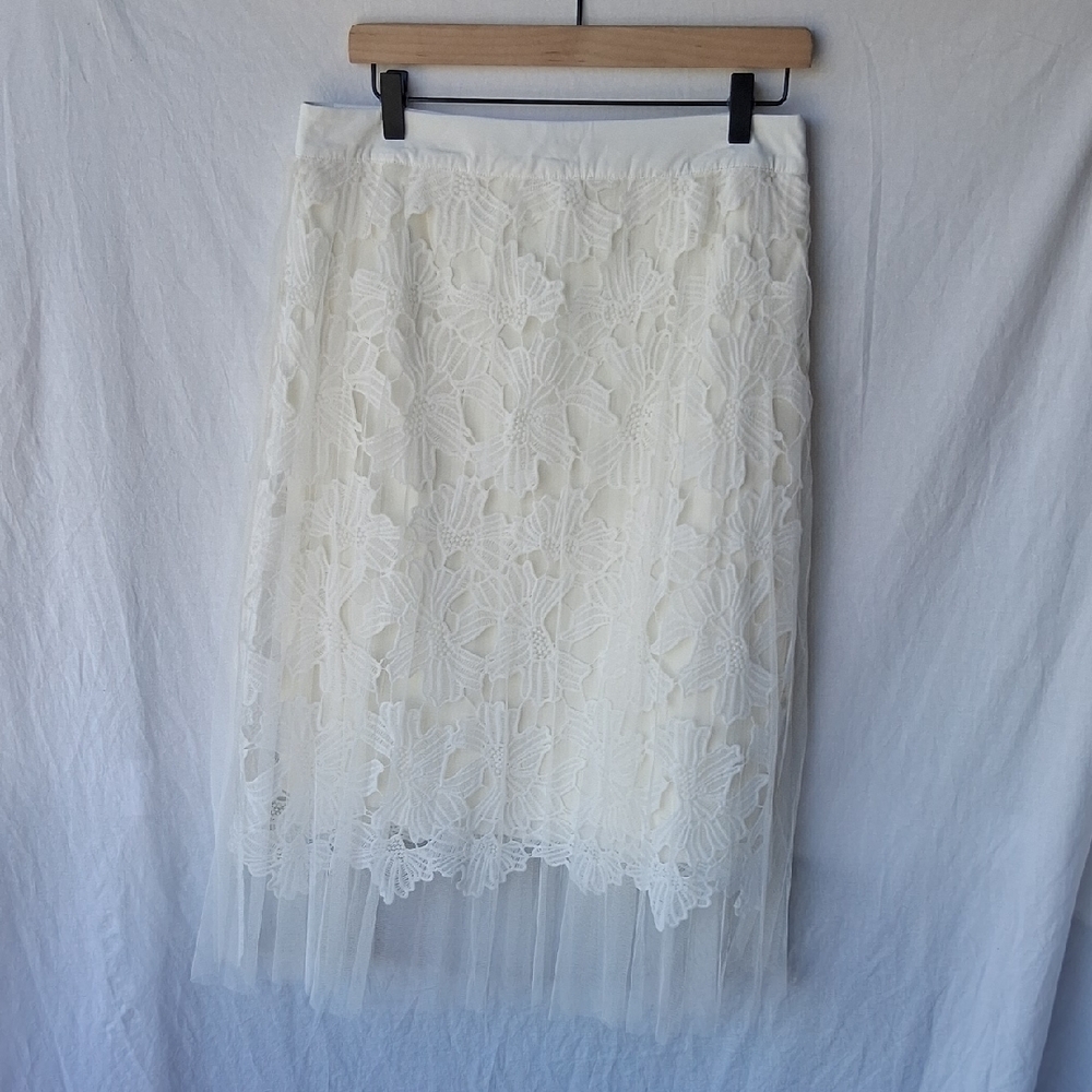 Lulu's White Lace Midi Skirt Size L - Picture 8 of 11